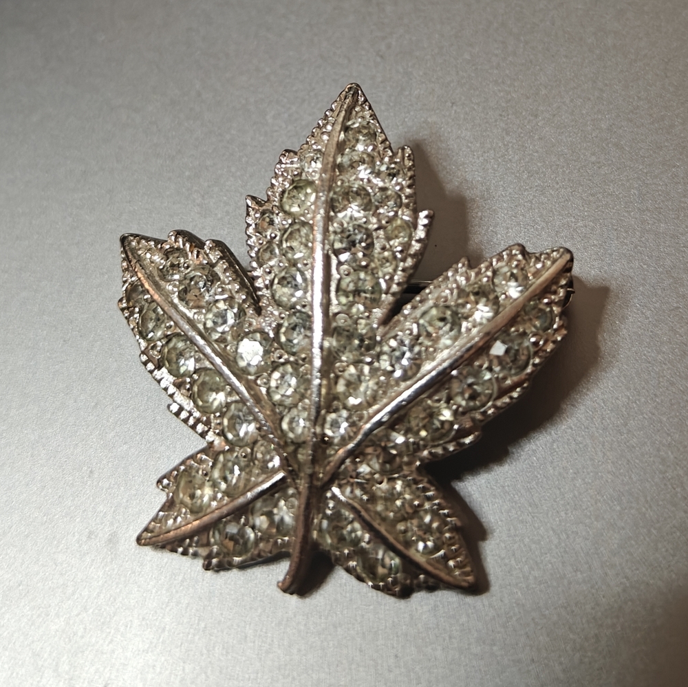 Vintage Signed Keyes Crystal Maple Leaf Brooch
